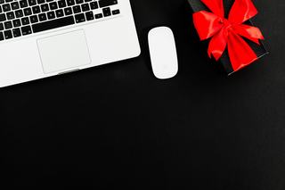 Coffret cadeau dématérialisé ou boîte, lequel offrir